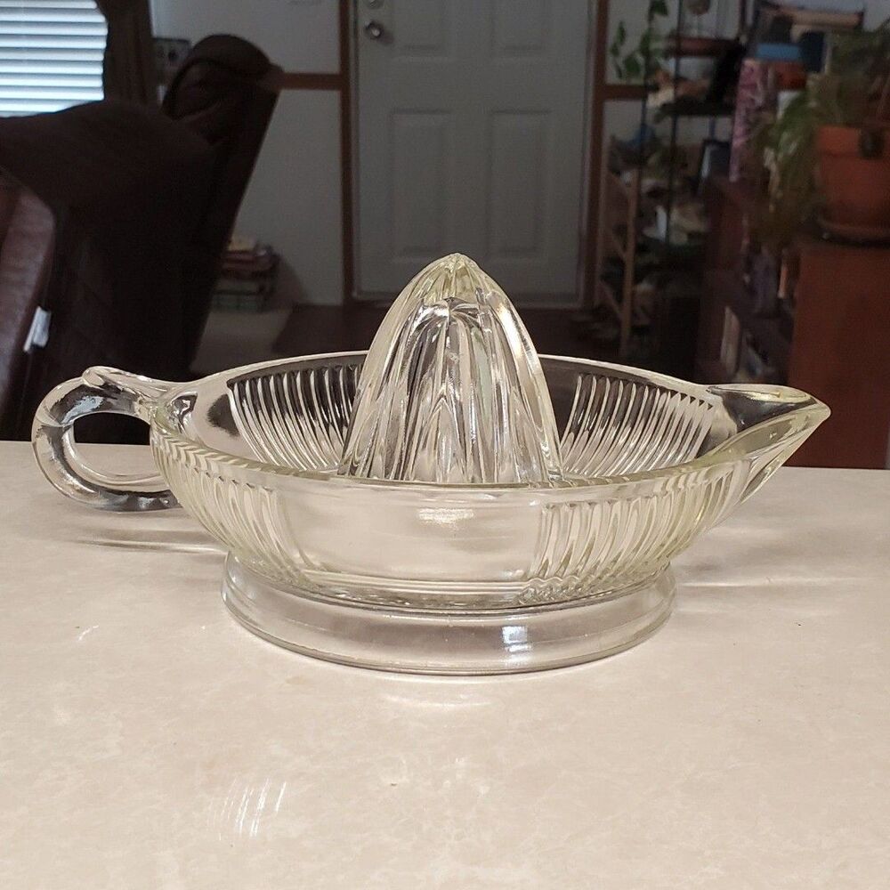 Vintage Glass Citrus Juicer Reamer With Handle & Pour Spout